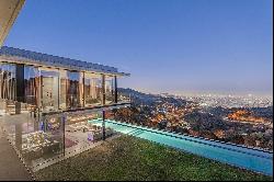 Hollywood" mansion with Barcelona at its feet