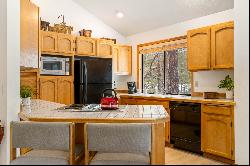 56939 Central Lane #3 Sunriver, OR 97707