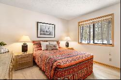 56939 Central Lane #3 Sunriver, OR 97707