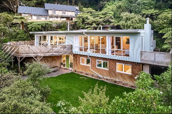 12 Whiorau Grove, Lowry Bay, Lower Hutt