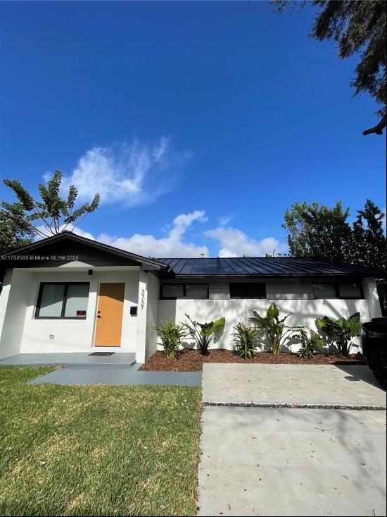 **Renovated 3-Bedroom, 2-Bathroom Home in Coconut Grove**This fully renovated home feature