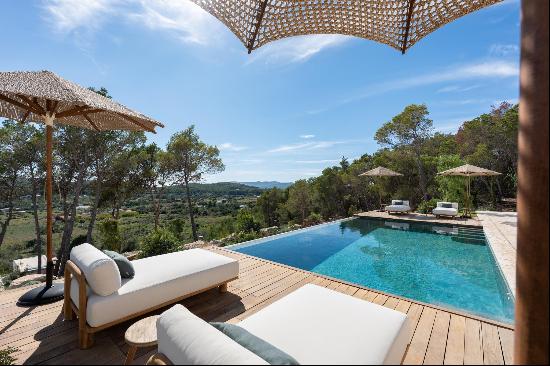 A newly built Blakstad villa with spectacular views over the valley.