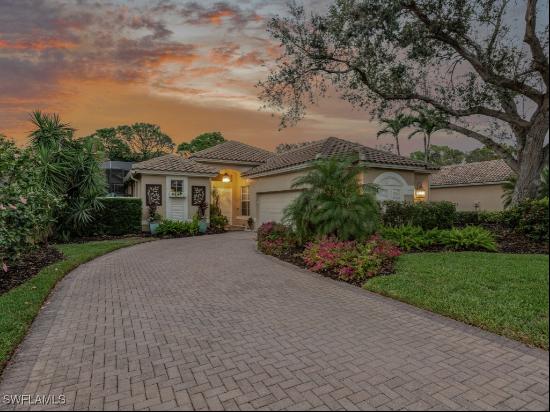 25078 Pinewater Cove Lane, Bonita Springs, FL, 34134, USA