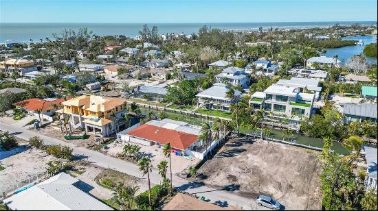 579 BAYVIEW DRIVE, Longboat Key, FL, 34228, USA