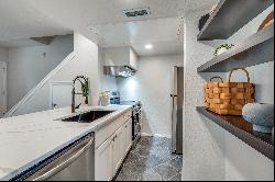 Two Bedroom Newly Remodeled Condo in the Heart of Oak Lawn