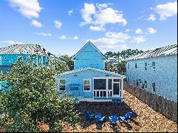 Four-Bedroom Cottage With Community Pool Near Beach