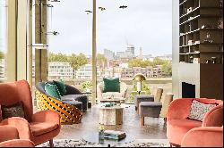 Branded residence apartment on the banks of the River Thames