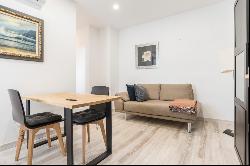 Magnificent flat, facing the courtyard, 3 bedrooms, one en suite, Madrid 28009