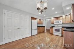 82 Bailey Circle, South Windsor CT 06074