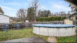 7 Hemlock Dr, Hempfield Twp - Mer PA 16125