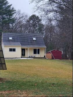 38 Cordner Rd, Belchertown MA 01007