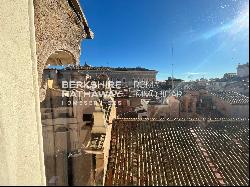 Piazza di Santa Caterina della Rota, Roma IT 00186