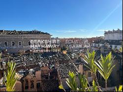 Piazza di Santa Caterina della Rota, Roma IT 00186