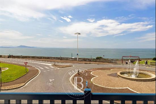 BIARRITZ, COTE DES BASQUES, 240 M² HOUSE WITH SEA VIEW TO RENOVATE