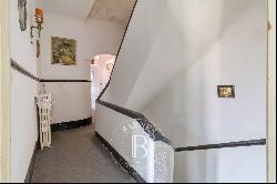 BIARRITZ, COTE DES BASQUES, 240 M² HOUSE WITH SEA VIEW TO RENOVATE