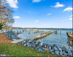 7019 Bay Front Drive, Annapolis MD 21403