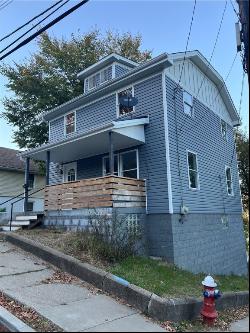 531 W End Ave, Coraopolis PA 15108