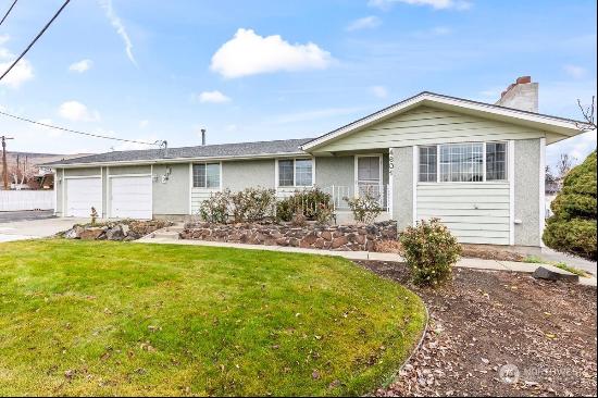 4601 Hillcrest Drive, Yakima WA 98901