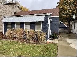 2058 Ridgemont Road, Grosse Pointe Woods MI 48236