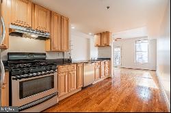 221 Race Street Unit 5, Philadelphia PA 19106