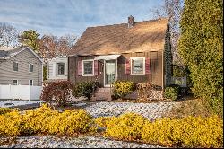 49 Pawtucket Avenue, Wethersfield CT 06109