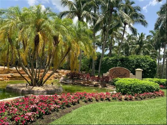 2817 Tiburon BLVD E #4-101, Naples FL 34109