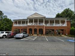 570 W Crossville Road Unit 203, Roswell GA 30075