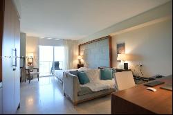 50 Biscayne Blvd Unit 811, Miami FL 33132