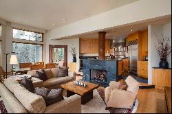 392 Sage Rd Unit 1, Ketchum ID 83340