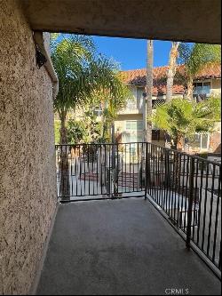 23401 Park Sorrento #7, Calabasas CA 91302