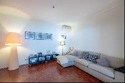 Flat, 5 bedrooms, for Sale