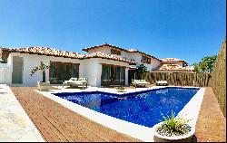 Spacious house with leisure area and prime location in Búzios