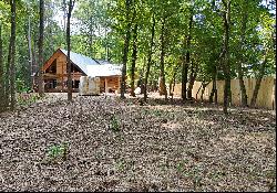 Custom Built Log Home that Offers All the Joys of Mountain Living