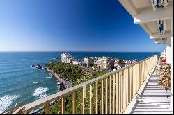 BIARRITZ, "CÔTE DES BASQUES", EXCEPTIONAL APARTMENT FACING THE OCEAN