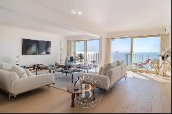 BIARRITZ, "CÔTE DES BASQUES", EXCEPTIONAL APARTMENT FACING THE OCEAN