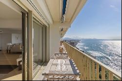 BIARRITZ, "CÔTE DES BASQUES", EXCEPTIONAL APARTMENT FACING THE OCEAN