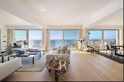 BIARRITZ, "CÔTE DES BASQUES", EXCEPTIONAL APARTMENT FACING THE OCEAN