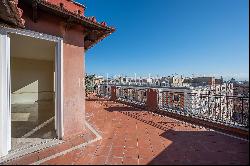 Elegant penthouse in Rome's Historic Center with terrace