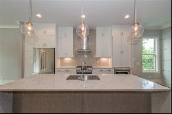 Gorgeous Modern Townhome in Popular Blackburn Row