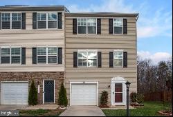 2233 Mallard Landing Dr, Fredericksburg VA 22408