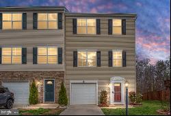 2233 Mallard Landing Dr, Fredericksburg VA 22408