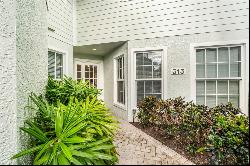 2360 Water Oak Court SW Unit 313, Vero Beach FL 32962