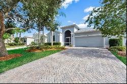 600 Calamondin Way SW, Vero Beach FL 32968