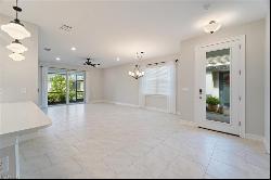 1009 Tranquil Brook Dr, Naples FL 34114