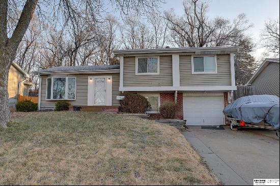 5617 N 63rd Street, Omaha NE 68104