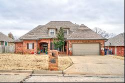 301 Club House Drive, Shawnee OK 74801