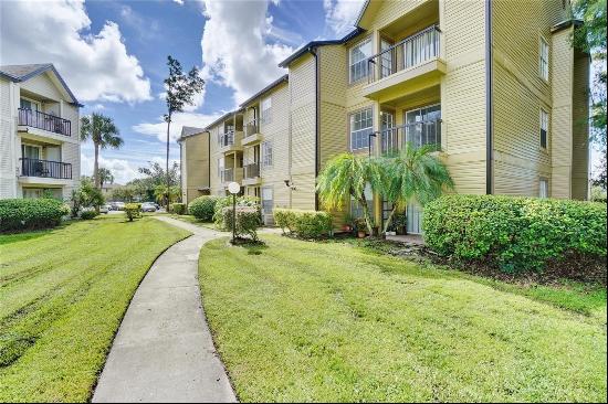 1908 Lake Atriums Circle #6, Orlando FL 32839