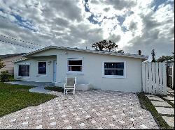 2812 SE Hibiscus Street, Stuart FL 34997