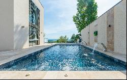 Maison contemporaine avec piscine