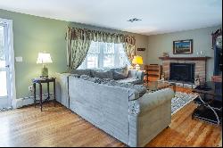 44 Alder Road, Simsbury CT 06070